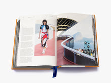 Load image into Gallery viewer, Catwalk Louis Vuitton: The Complete Collections
